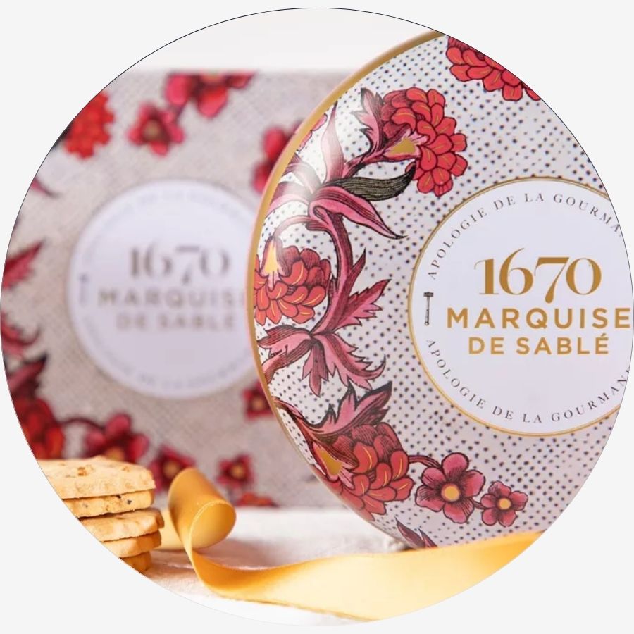 Biscuits pépites de framboise La Sablésienne en lifestyle chaleureux.